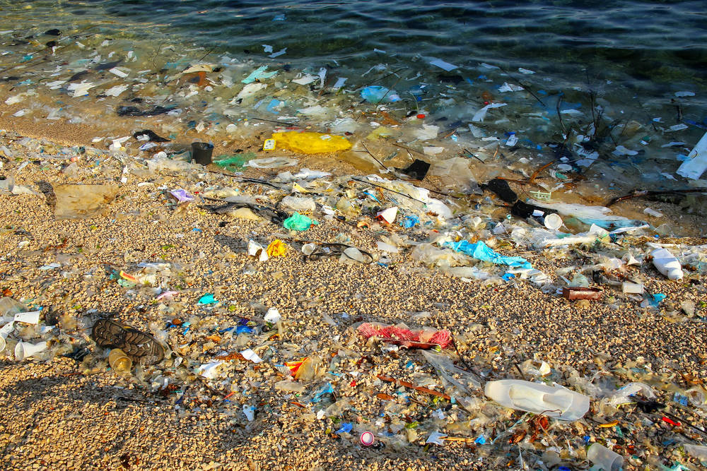 El plástico se come el Mediterráneo